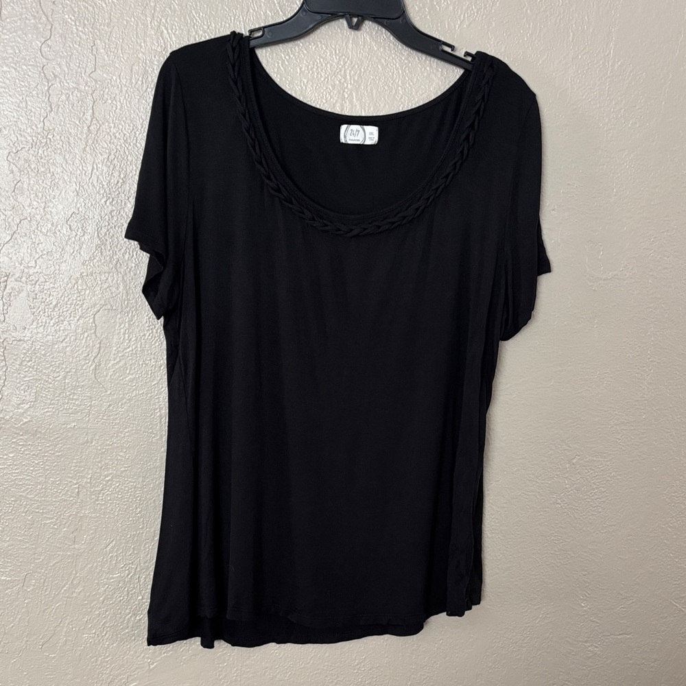 Maurice’s 24/7 Solid Braided Neck Tee Women’s XXL Black‎